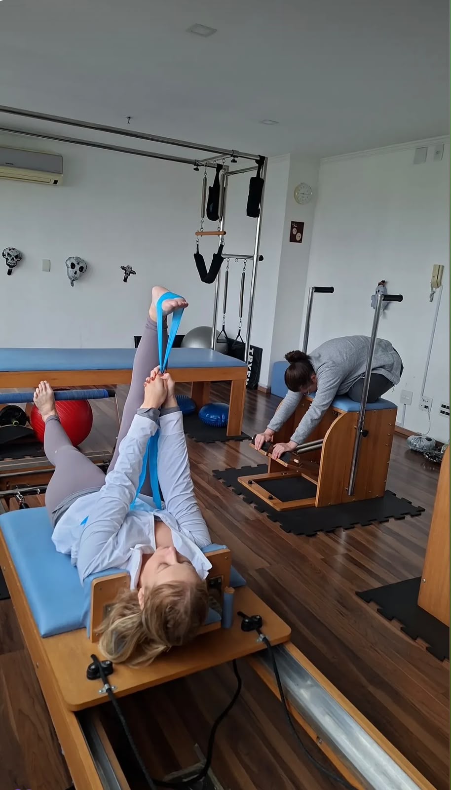 Cliente durante uma aula no Pupo Studio Pilates